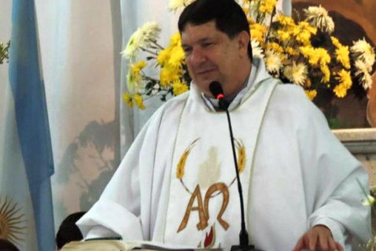 “Hay otros padres que no saben si denunciar o no” al cura Gaviria