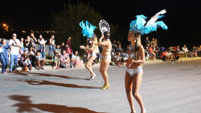 El carnaval de Oro Verde se presenta en barrio “El Triangular”