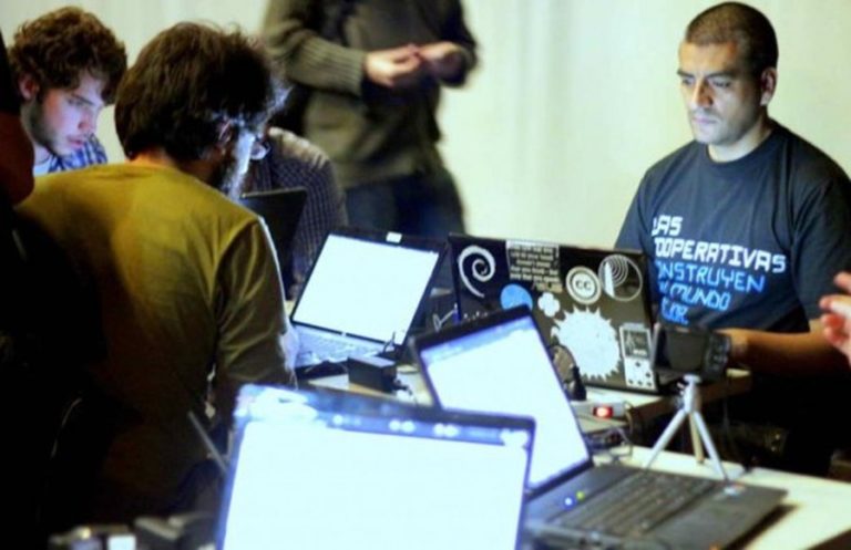 Economía social y software libre: dos patas para una sociedad abierta