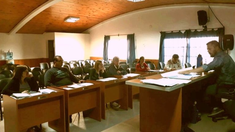 Oscar Toledo presidió la sesión donde el Municipio adhirió al programa Mi ciudad LED