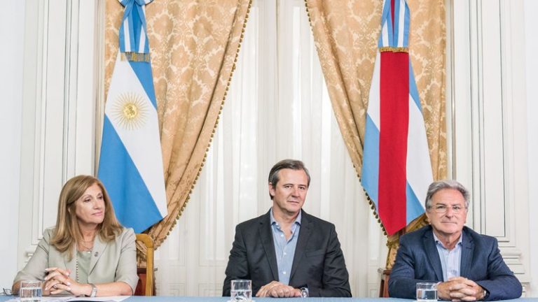 La provincia entregó aportes por casi 9 millones de pesos a juntas de gobierno