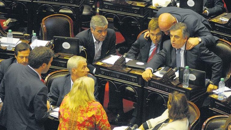 El recorte de las jubilaciones salió a punta de pistola