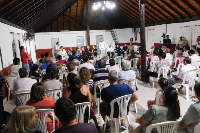 Reunión sobre seguridad con vecinos autoconvocados