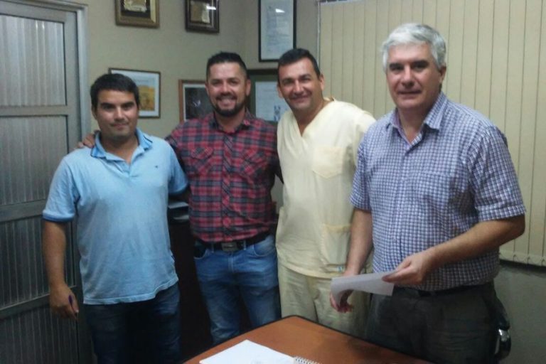 Hicieron entrega de materiales deportivos a los clubes locales