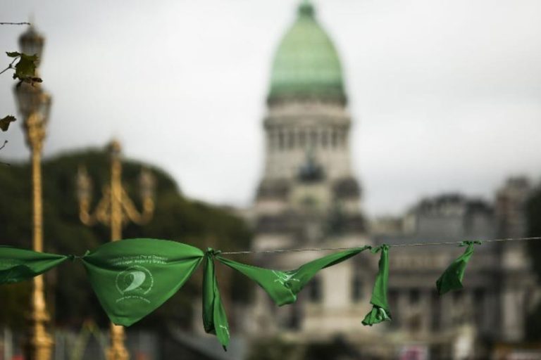 Senado: Cristina Kirchner, Pichetto y Naidenoff anticiparon que votarán a favor del aborto legal