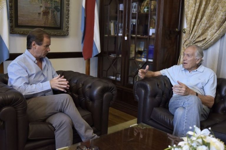 Avanza el proyecto de elaboración de medicamentos genéricos