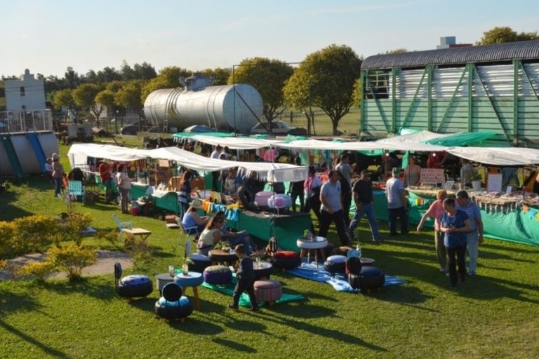 Feria de Productores Populares y Día de la madre