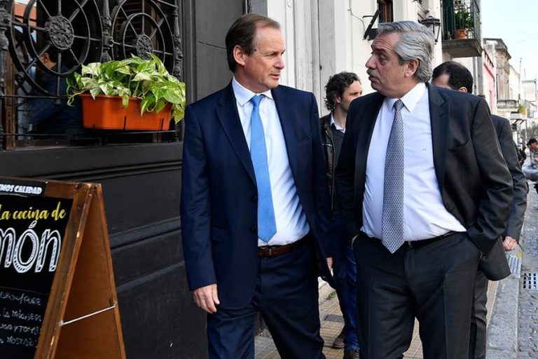 Bordet y Alberto Fernández le pidieron a Macri que se dedique a gobernar