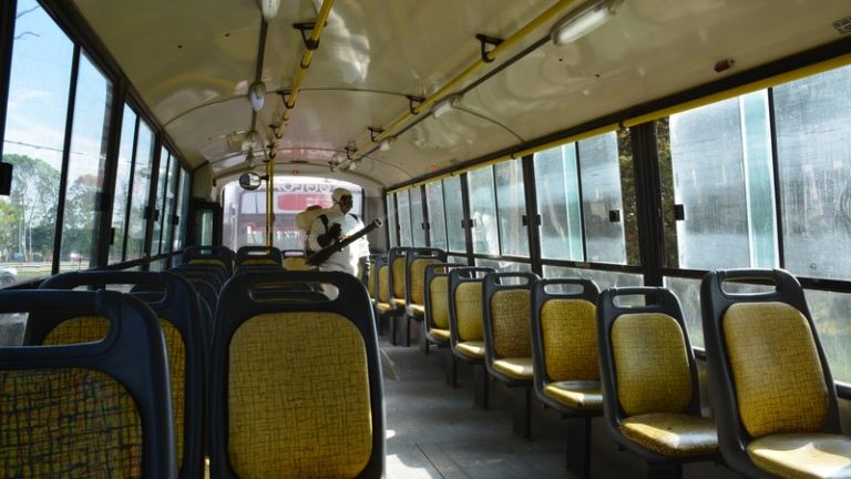 En Oro Verde el municipio realiza desinfección de colectivos