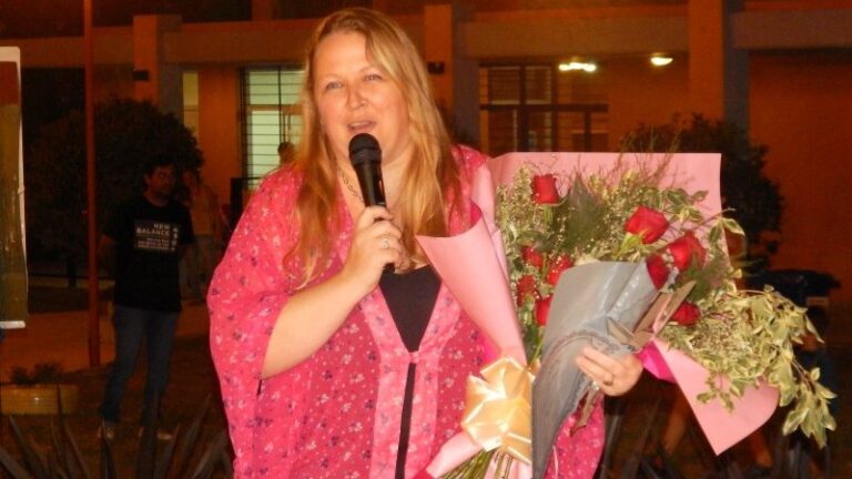 “El médico debe hacer una escucha activa de sus consultantes”