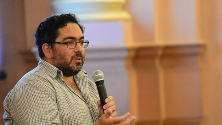 El cambio climático, contaminación y su impacto en la bajante del río Paraná