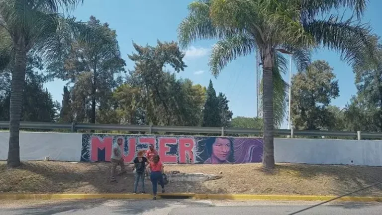 Amplio repudio al blanqueo del mural que recuerda a los 30 mil desaparecidos en Oro Verde