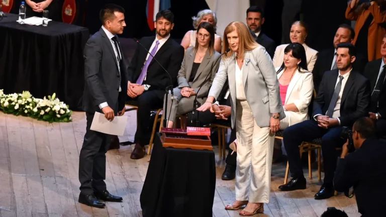 Rosario Romero juró como Intendenta de Paraná