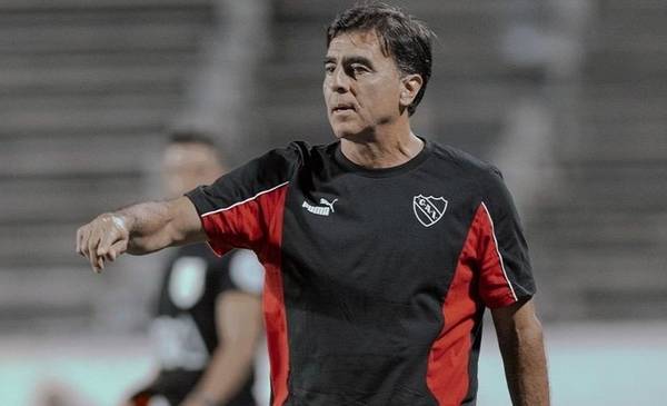 Independiente libera a un defensor para fichar un refuerzo de jerarquía