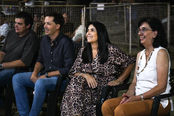 Nogoyá: La Noche de Carnaval que Vibra en el Recuerdo