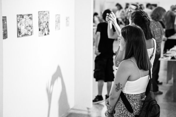 AURA: La Feria de Arte Gráfico que Conquistó al Público y el Mercado