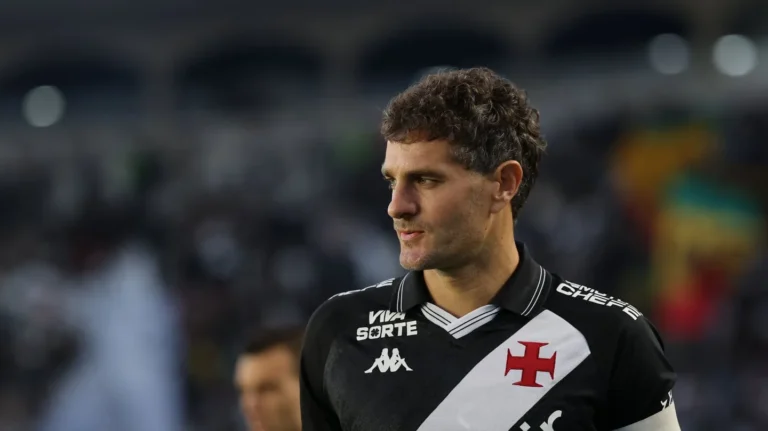 Pablo Vegetti: The Complete Profile and Career Stats of the Argentine Striker