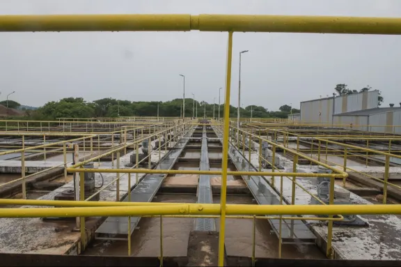 Falla en Dosificación de Insumos Afecta Producción y Distribución de Agua en Paraná