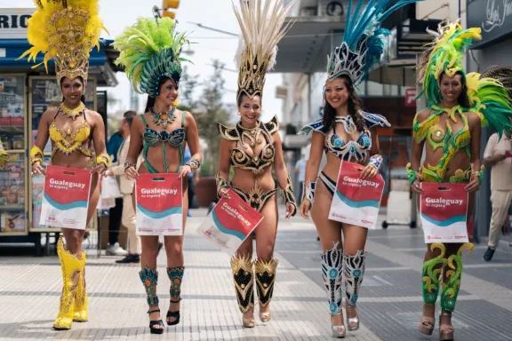 Gualeguay Despliega su Esplendor en los Corsos de Verano