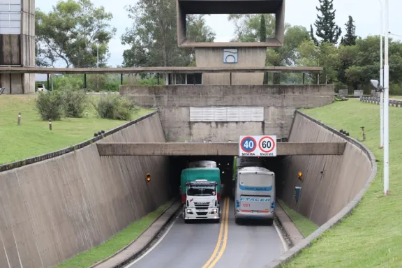 Récord histórico: 4 millones de vehículos cruzaron el túnel subfluvial Raúl Uranga-Carlos Sylvestre Begnis