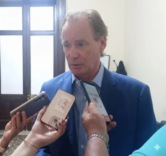 Bordet rechazó la "pesada herencia" y destacó la obra del gobierno peronista