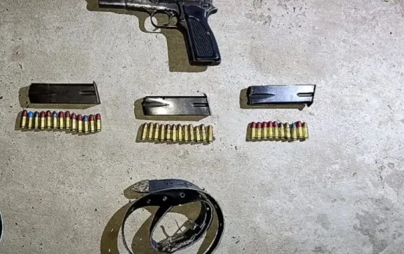 Adolescente detenido en Paraná con un arma de guerra en su poder