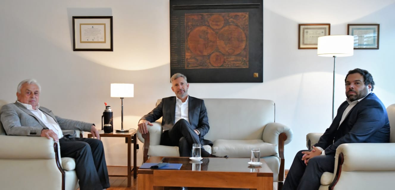 Germán Carlomagno recibió al gobernador Rogelio Frigerio en el Superior Tribunal de Justicia