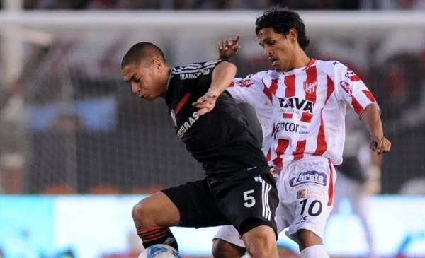 Exjugador denuncia sobornos en el ascenso de River Plate a Primera División