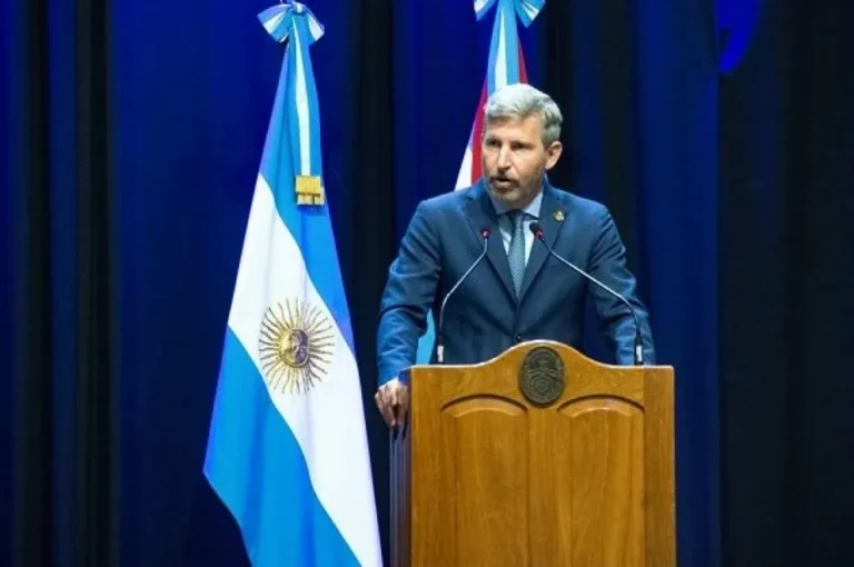 Frigerio impulsa reforma jubilatoria y critica la industria de los juicios previsionales
