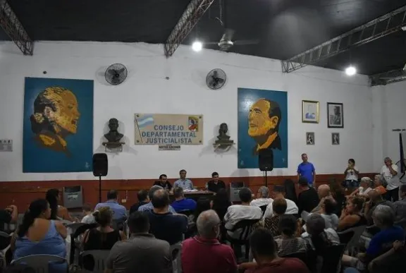 Gobierno profundiza conflictos laborales con nueva reforma