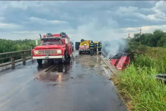 Fatal Despiste e Incendio en Ruta 127: Investigación en Curso