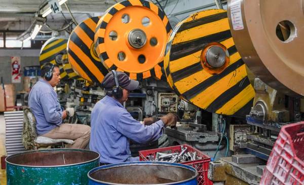 La industria argentina registra una caída del 3,2% interanual en enero