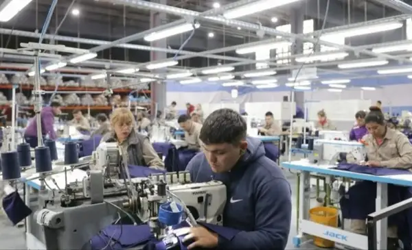 Buenos Aires lidera la destrucción de empleo industrial en Argentina