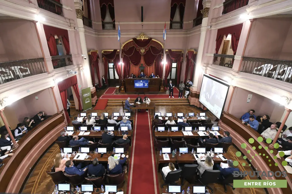 Diputados Devuelve a Comisión el Expediente sobre la Deuda Pública