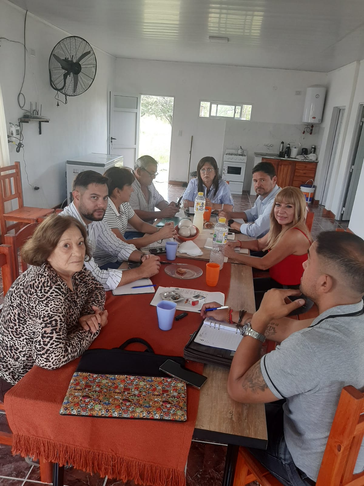 Funcionarios Provinciales y Locales Avanzan en Diálogo Estratégico en Feliciano