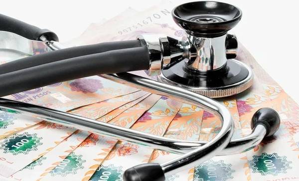 Milei da de baja a diez prepagas de salud: impacto y afectados