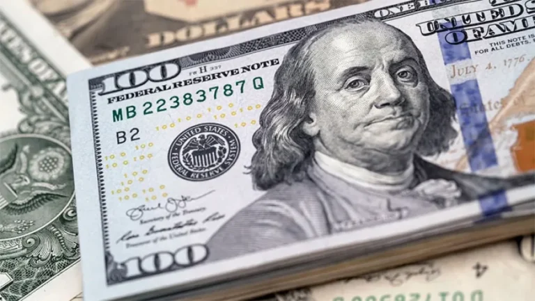 Dólar Alcanza Máximo en Diez Meses por Tensiones en Medio Oriente