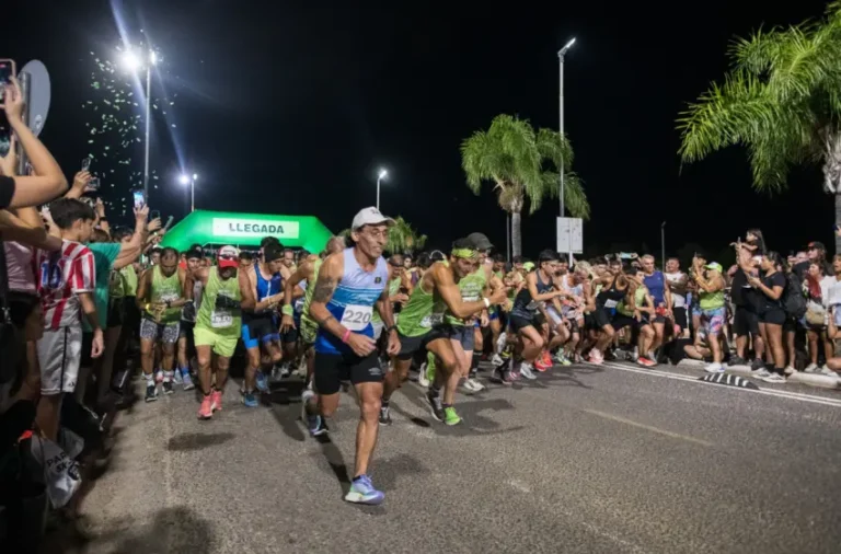 Paraná vibró con la multitudinaria Carrera Nocturna