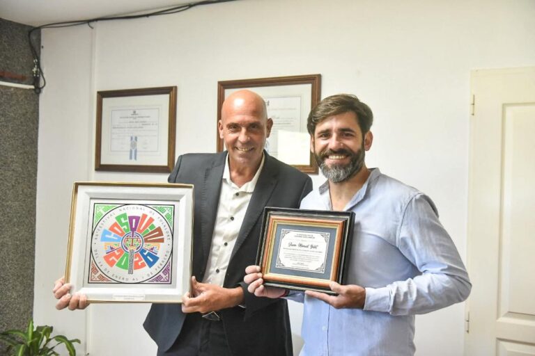 Intendente de Colonia Avellaneda recibe al destacado músico nacional Juan Manuel Bilat