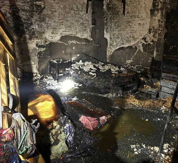 Gran incendio afecta vivienda familiar en el centro de Paraná