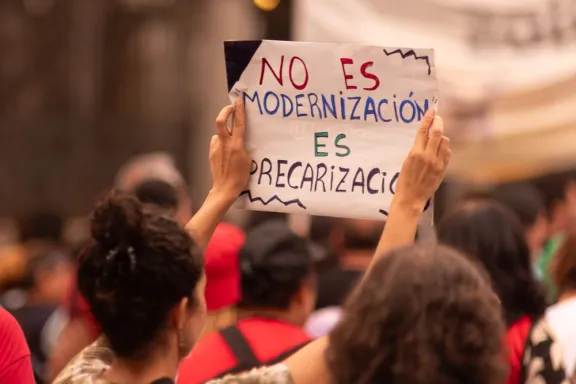 Dirigentes del PJ critican la reforma laboral por exigir más trabajo sin aumento salarial