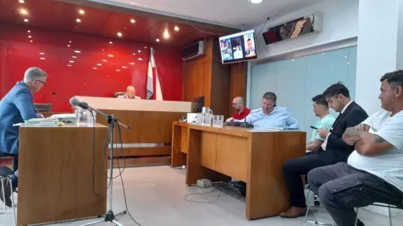 Trial Begins for Illegal Sales of Legal Weapons