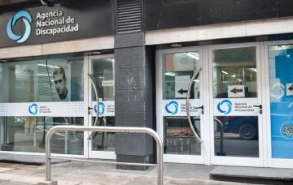 Advertencia oficial a ANDIS por incumplir orden judicial