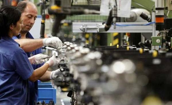 Adorni: Un Caso que Agrava la Crisis Empresarial y Exige un Giro Urgente