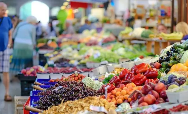 Alimentos mantienen tendencia alcista pese a leve baja semanal