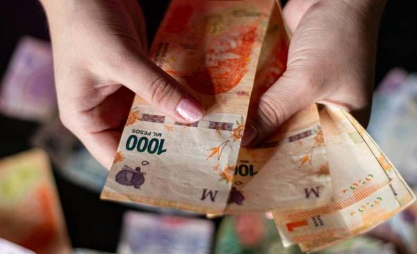 Salario del empleado de turismo en abril de 2026: Guía completa