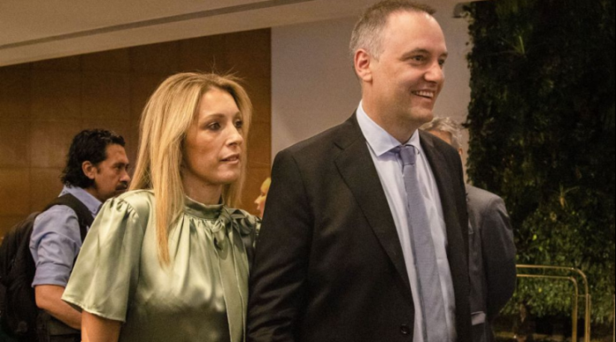 La Justicia investiga los contratos de la esposa de Adorni