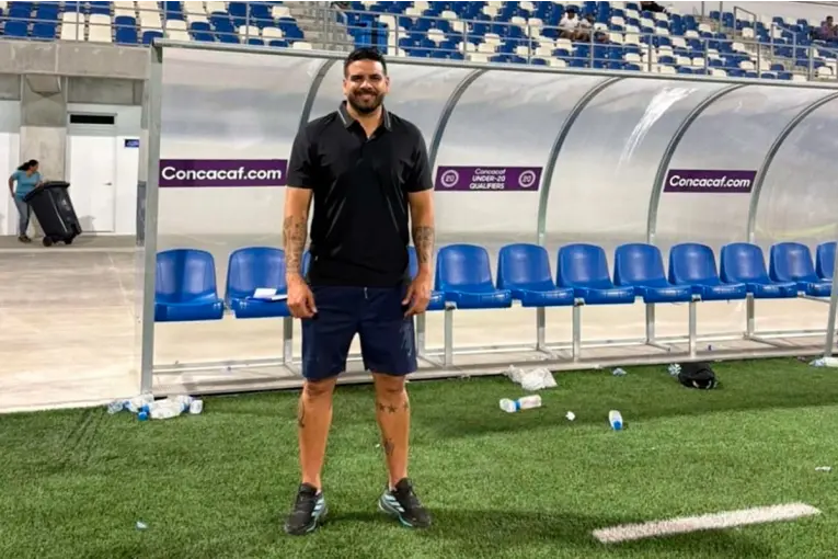 Diego Jara inicia su carrera como entrenador en el fútbol extranjero