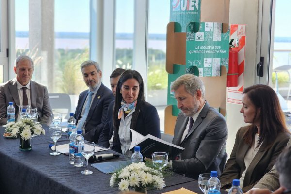 Celeste Valenti asume en Uier con 10 puntos clave para la competitividad industrial