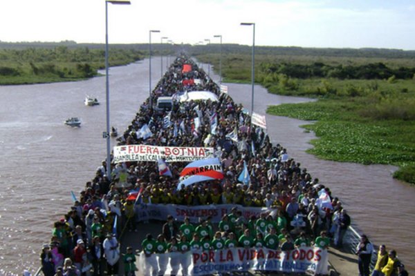 Gualeguaychú Marcha en Defensa del Río Uruguay: Una Nueva Movilización